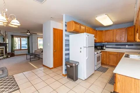 Kitchen - 7674 E 108th Ave, Crown Point, IN 46307 photo 2 of 6
