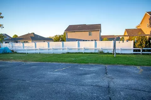 Exterior - 7674 E 108th Ave, Crown Point, IN 46307 photo 4 of 4