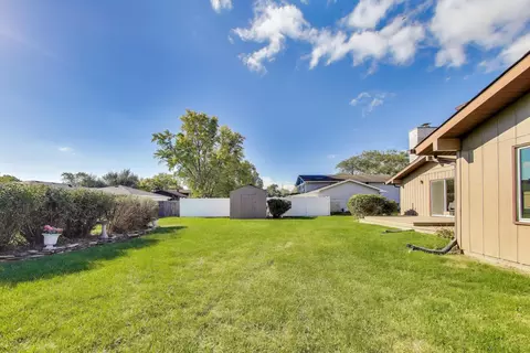 Exterior - 9449 Primrose Ln, Munster, IN 46321 photo 5 of 8