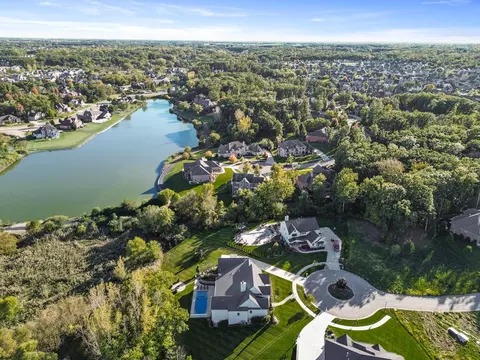 View/Area - 640 Eleanor Rose Ct, Crown Point, IN 46307 photo 9 of 10