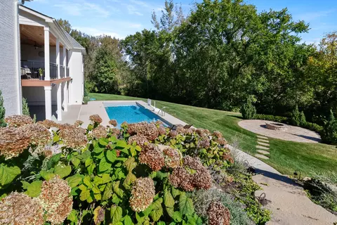 Exterior - 640 Eleanor Rose Ct, Crown Point, IN 46307 photo 11 of 12