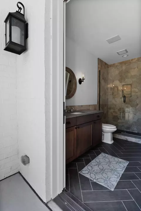 Bath - 640 Eleanor Rose Ct, Crown Point, IN 46307 photo 10 of 11