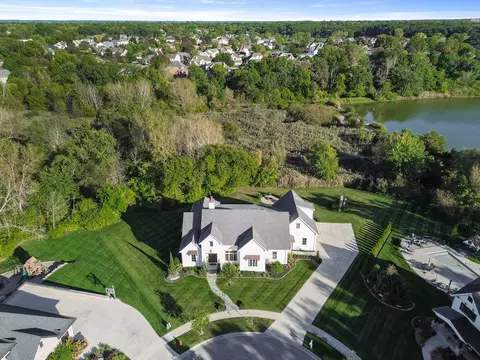 View/Area - 640 Eleanor Rose Ct, Crown Point, IN 46307 photo 6 of 10