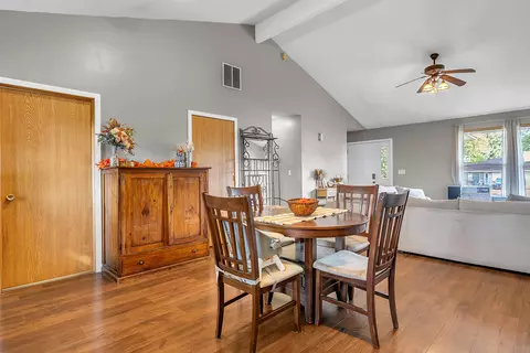 121 E Pine St, Wheatfield, IN 46392 photo 9
