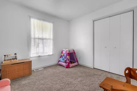 121 E Pine St, Wheatfield, IN 46392 photo 13