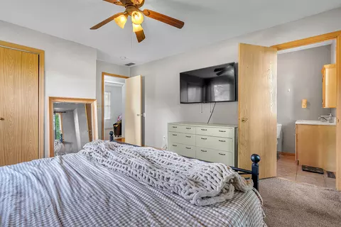 121 E Pine St, Wheatfield, IN 46392 photo 12