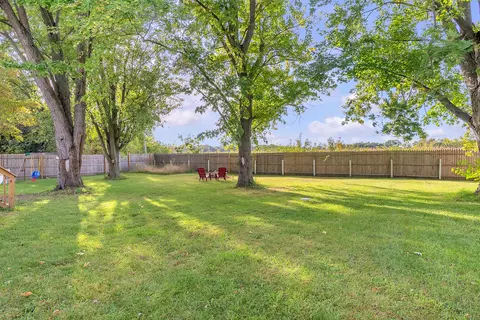 121 E Pine St, Wheatfield, IN 46392 photo 20