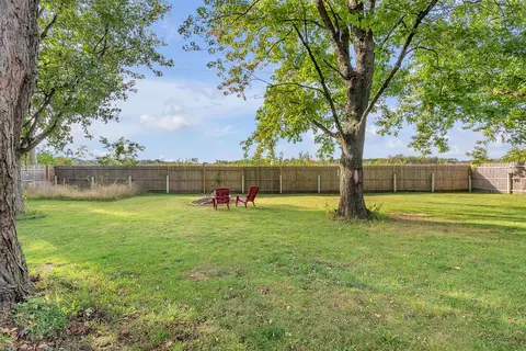 121 E Pine St, Wheatfield, IN 46392 photo 18