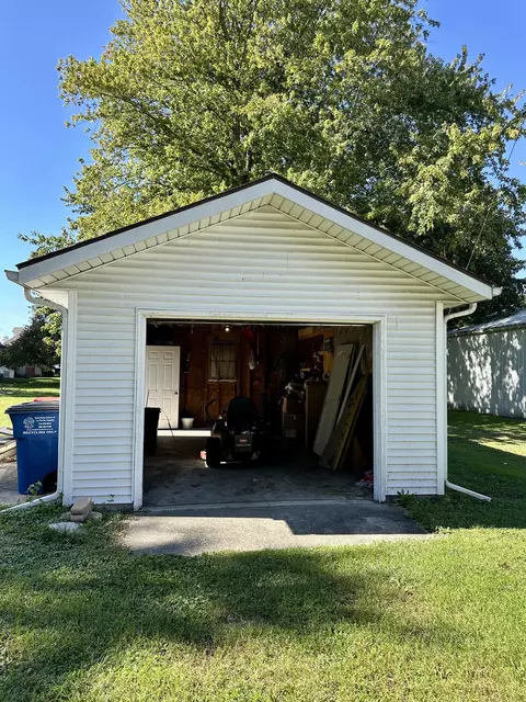 419 E Oneida St, La Crosse, IN 46348 photo 41