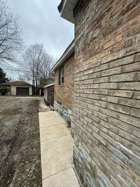 Entry Way - 3516 Carolina St, Gary, IN 46409 photo 4 of 4