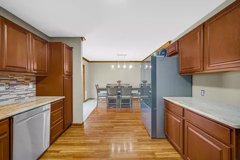 1011 Arrowhead Dr, Dyer, IN 46311 photo 6