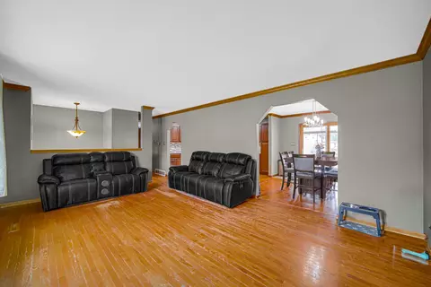 1011 Arrowhead Dr, Dyer, IN 46311 photo 4