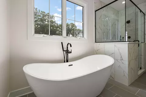 Bath - 9541 Dunegrass Way, Saint John, IN 46373 photo 5 of 11