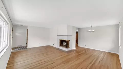6957 Ash Ave, Gary, IN 46403 photo 4