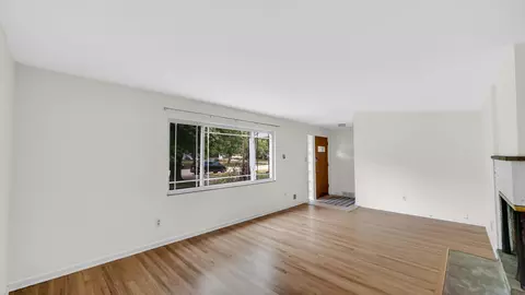 6957 Ash Ave, Gary, IN 46403 photo 5
