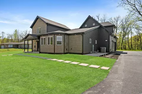 220 N Lake Park Ave, Hobart, IN 46342