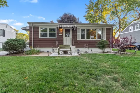 3116 Maple Dr, Highland, IN 46322