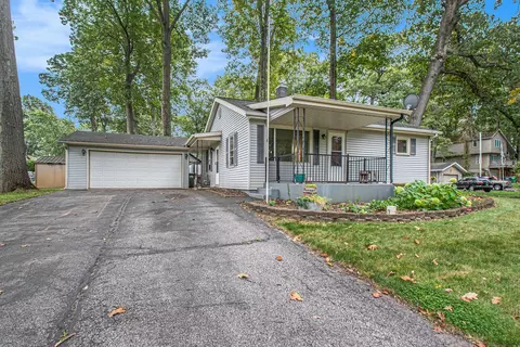 225 Holton Rd, La Porte, IN 46350