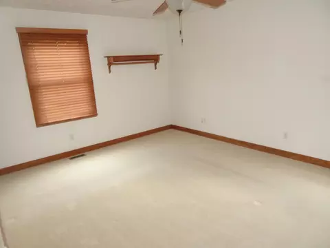 8585 E Long Lane Dr, Knox, IN 46534 photo 4