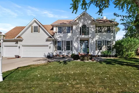 1054 Smallwood Trl, Valparaiso, IN 46385