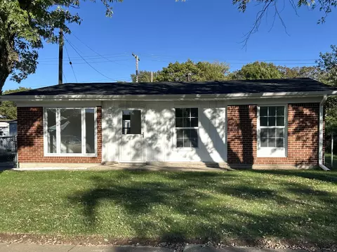 Exterior - 511 S Wayne St, Gary, IN 46403 photo 1 of 2