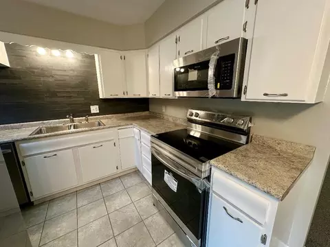Kitchen - 1817 W Porter Ave, Chesterton, IN 46304 photo 1 of 3