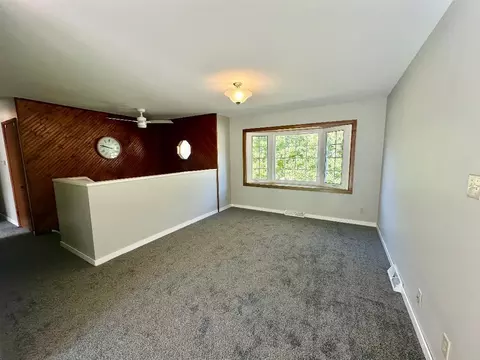 Living - 1817 W Porter Ave, Chesterton, IN 46304 photo 1 of 4