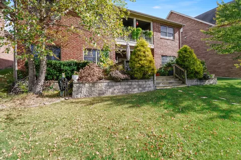 Exterior - 10400 Doubletree Dr, Crown Point, IN 46307 photo 4 of 5