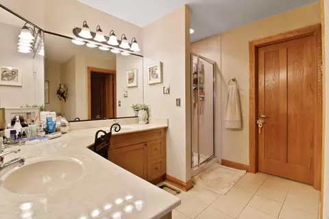 Bath - 10400 Doubletree Dr, Crown Point, IN 46307 photo 1 of 5