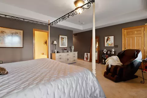 Bedroom - 10400 Doubletree Dr, Crown Point, IN 46307 photo 2 of 4
