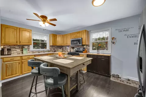 Kitchen - 222 Maple St, Crown Point, IN 46307 photo 4 of 4