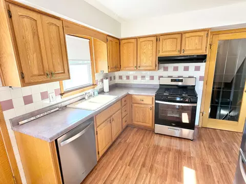 Kitchen - 907 W Pine Pl, Griffith, IN 46319 photo 1 of 2