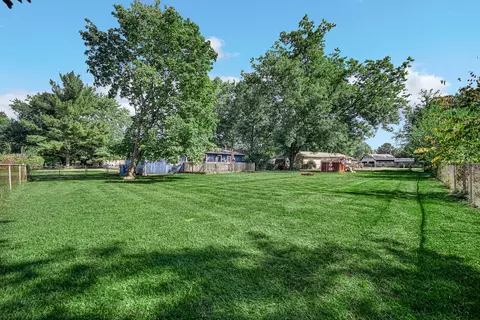 2801 E 1065, De Motte, IN 46310 photo 5