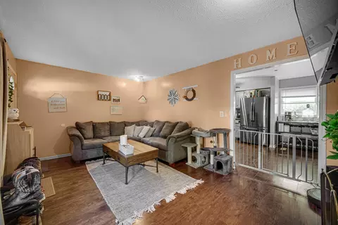 2801 E 1065, De Motte, IN 46310 photo 9