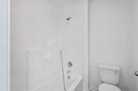 Bath - 10669 Blaine St, Crown Point, IN 46307 photo 3 of 3