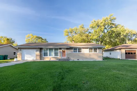 1850 W 58th Pl, Merrillville, IN 46410