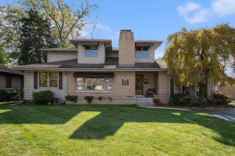 220 173rd St, Hammond, IN 46324