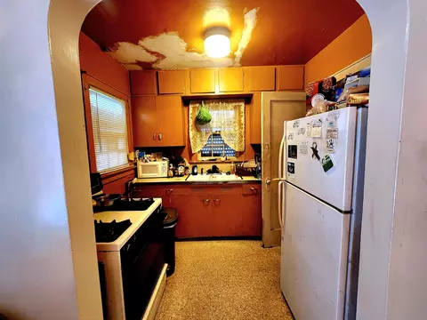 Kitchen - 201 W 47th Ave, Gary, IN 46408 photo 1 of 1