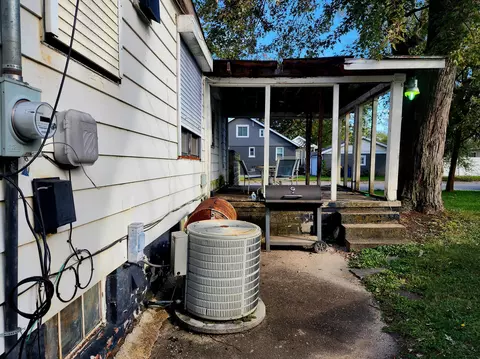 Exterior - 201 W 47th Ave, Gary, IN 46408 photo 3 of 3