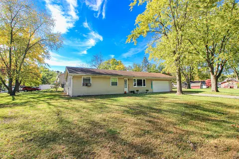 4827 E 1040, De Motte, IN 46310