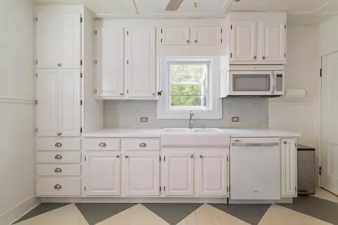 Kitchen - 269 Maxwell St, Crown Point, IN 46307 photo 4 of 6