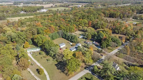 11538 E 400, Grovertown, IN 46531 photo 18