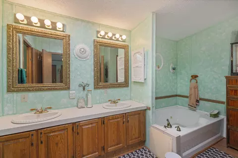 11538 E 400, Grovertown, IN 46531 photo 12