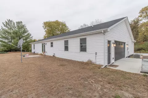 Exterior - 3993 W 272, Morocco, IN 47963 photo 5 of 5