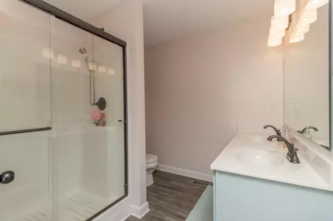 Bath - 3993 W 272, Morocco, IN 47963 photo 1 of 2