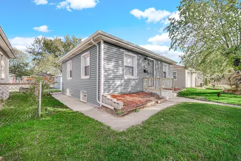 331 Jennings St, Gary, IN 46404 photo 4