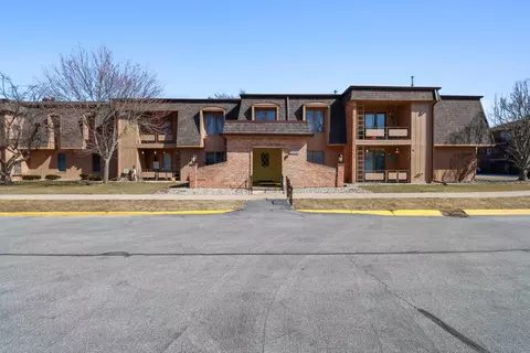 8825 Janeway Ct #8, Munster, IN 46321