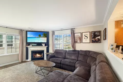 Living - 1710 Beech Dr, Crown Point, IN 46307 photo 2 of 2