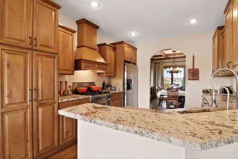 Kitchen - 10380 Doubletree Dr, Crown Point, IN 46307 photo 3 of 7