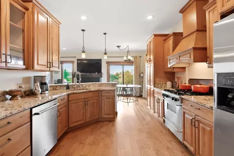 Kitchen - 10380 Doubletree Dr, Crown Point, IN 46307 photo 1 of 7